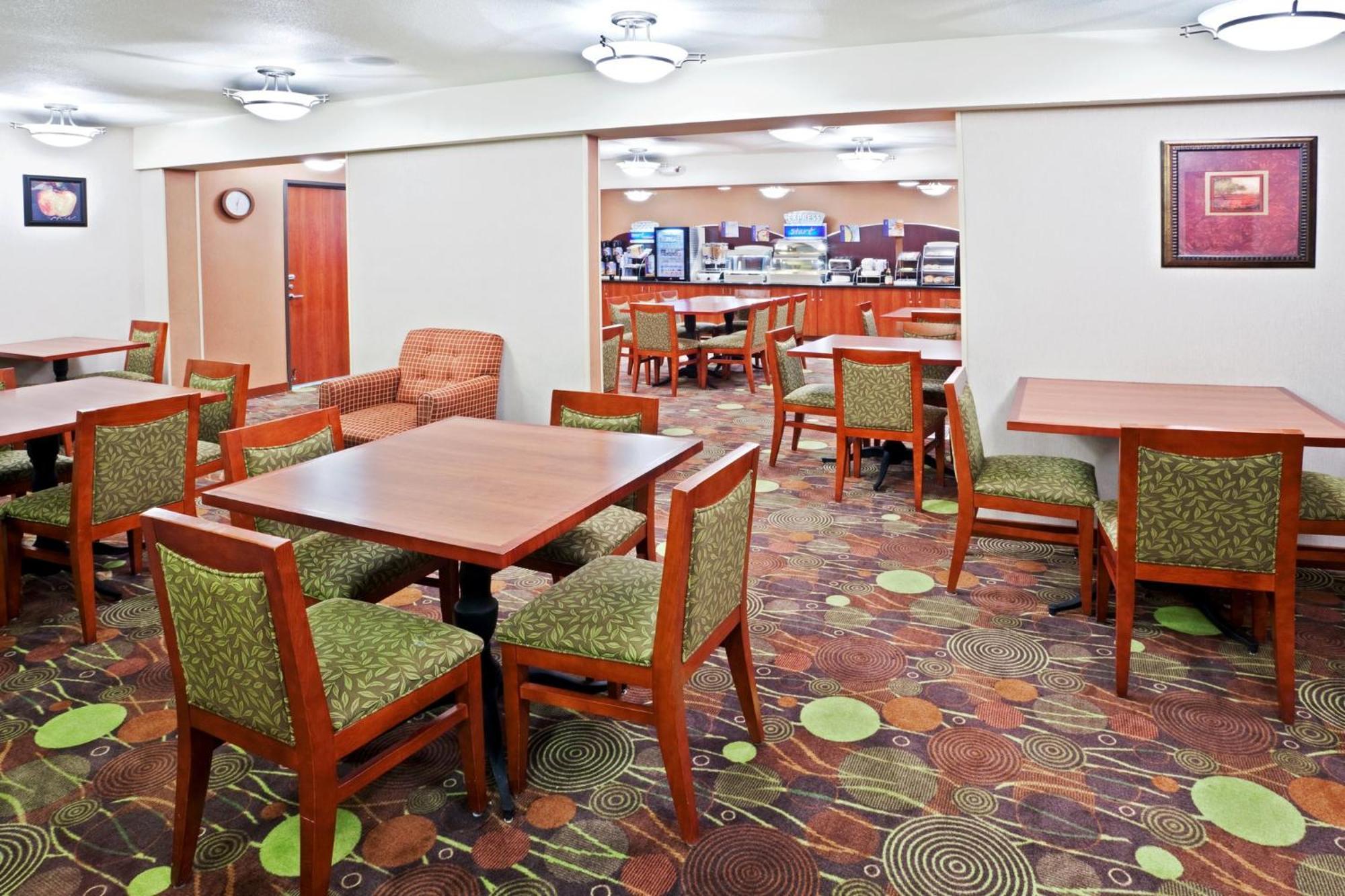 Holiday Inn Express Portland South - Lake Oswego By Ihg Exterior photo