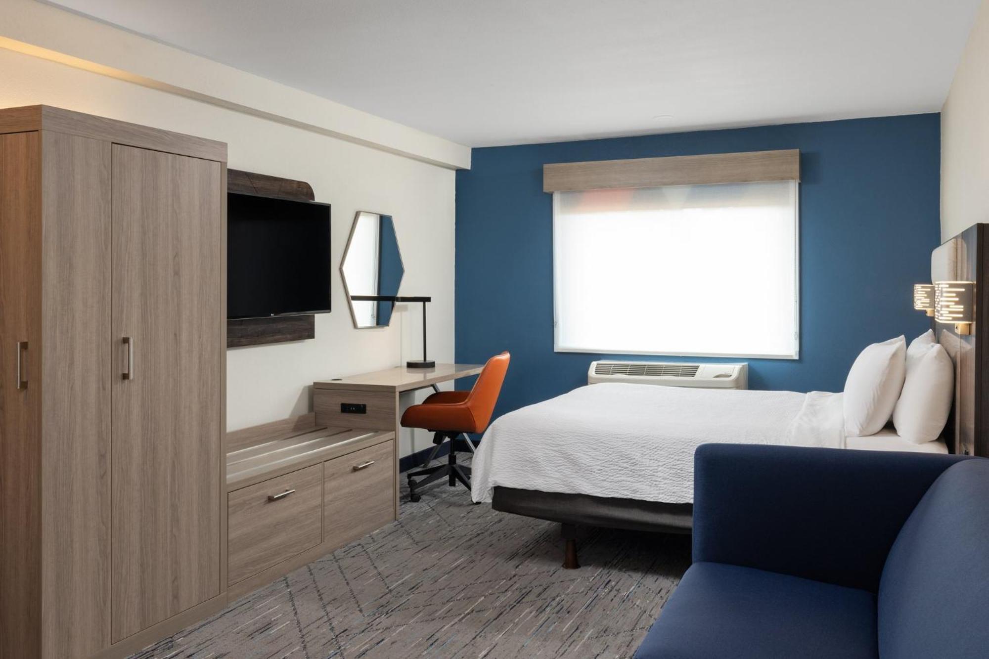 Holiday Inn Express Portland South - Lake Oswego By Ihg Exterior photo