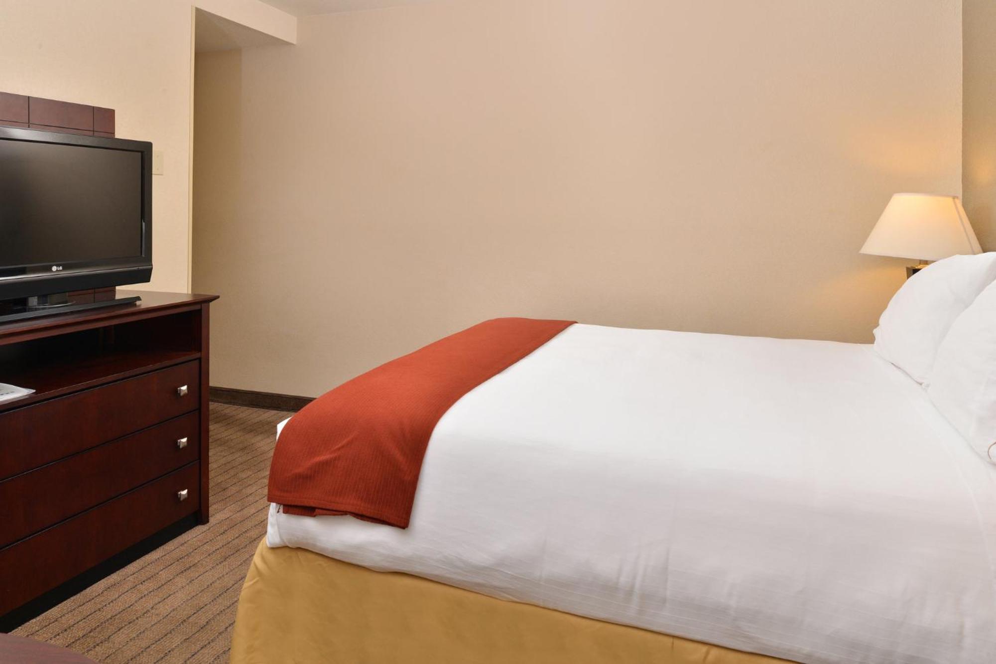 Holiday Inn Express Portland South - Lake Oswego By Ihg Exterior photo