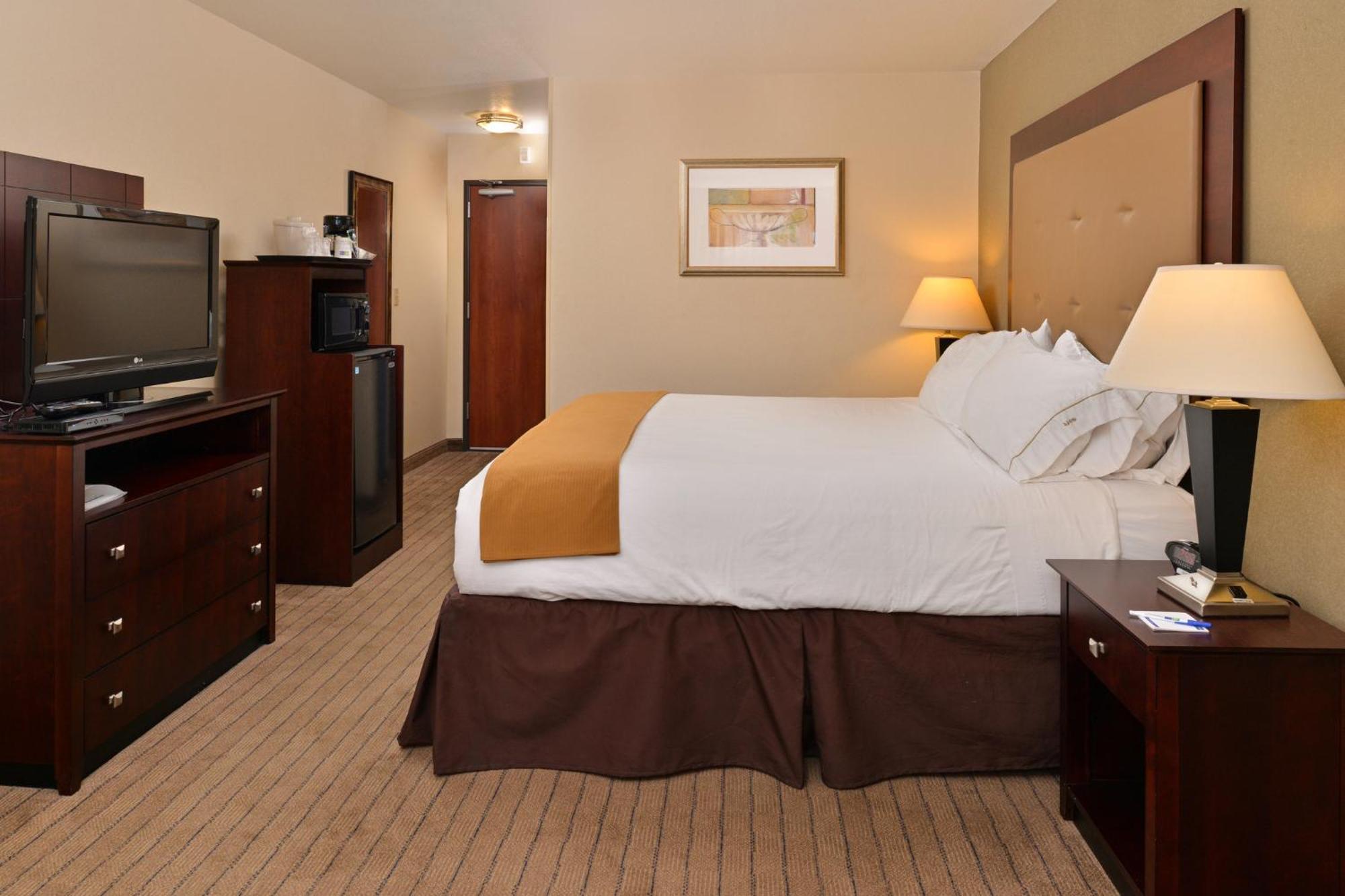 Holiday Inn Express Portland South - Lake Oswego By Ihg Exterior photo